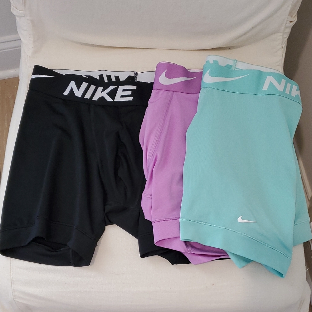 Nike Dri-FIT Activewear - Black and White